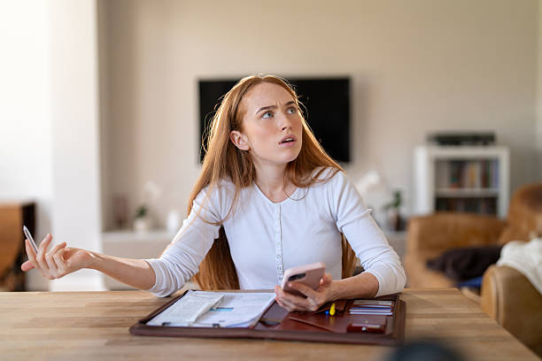 Renouvellement de Titre de Séjour : Pourquoi Tant d'Attente et Que Se Passe-t-il avec l'ANEF ?